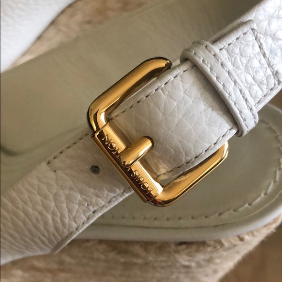 LV authentic shoes almost new - Picture 8 of 8